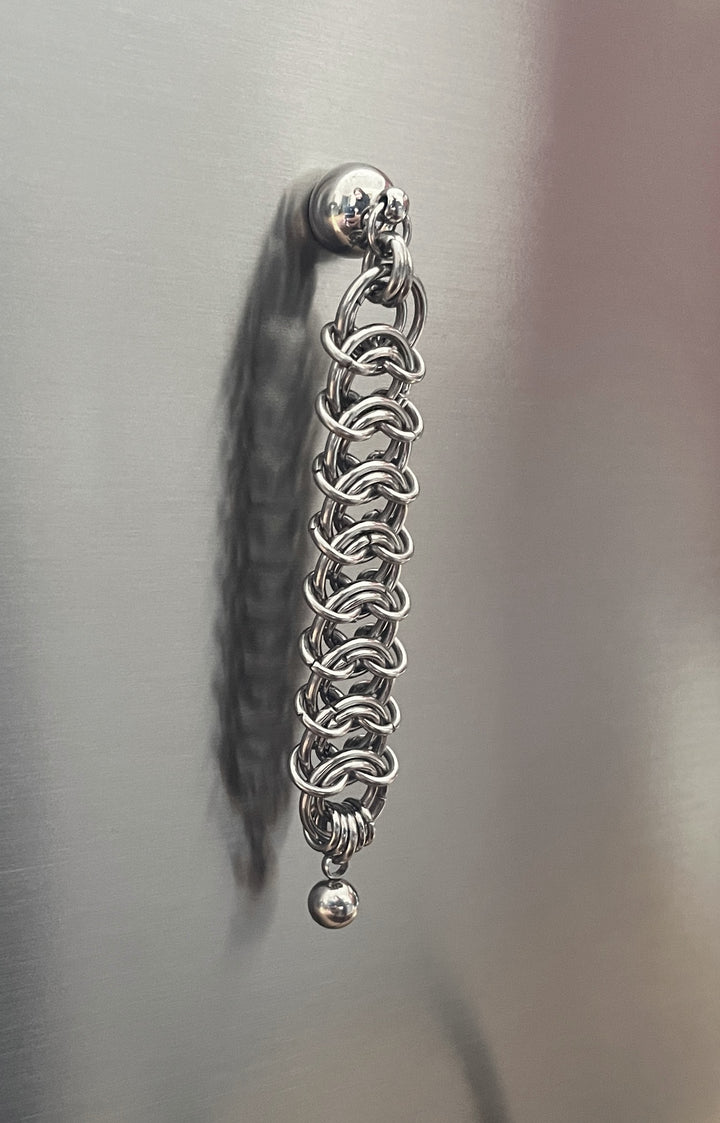 CHAIN MAILLE MAGNET | Scroll image 1