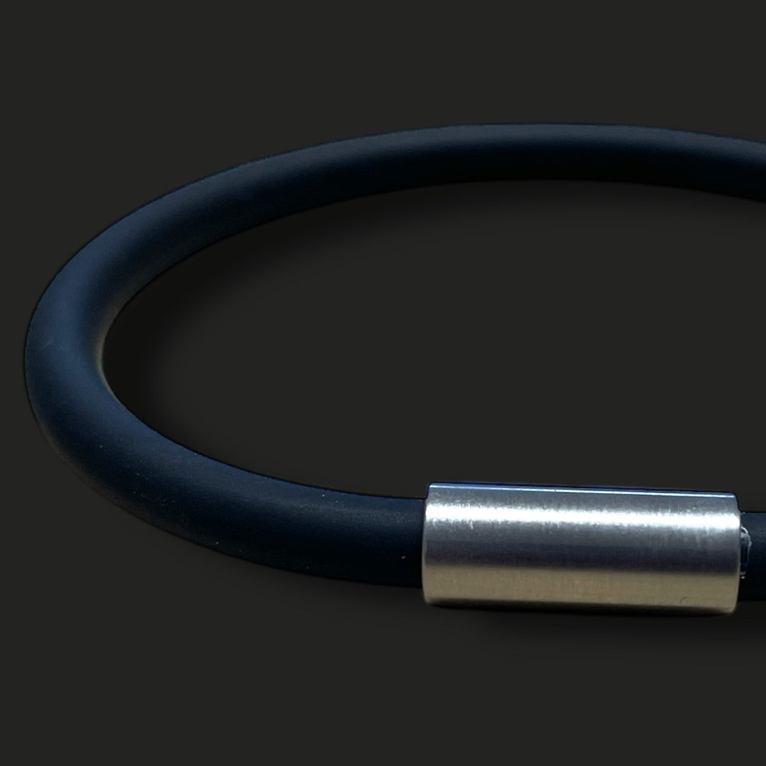 BLACK SILICONE BRACELET image 0