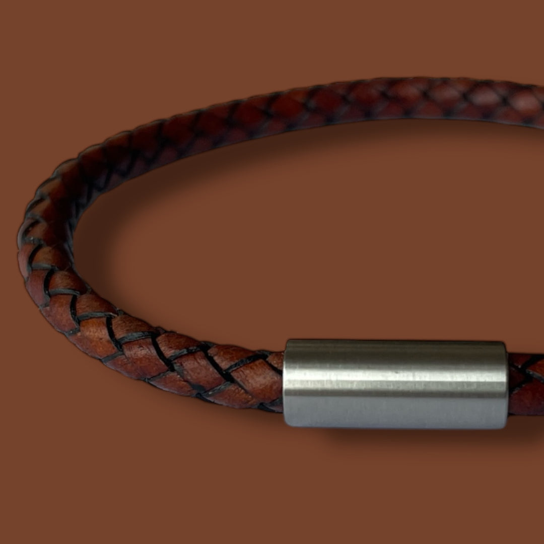 VINTAGE BROWN LEATHER BRACELET image 0