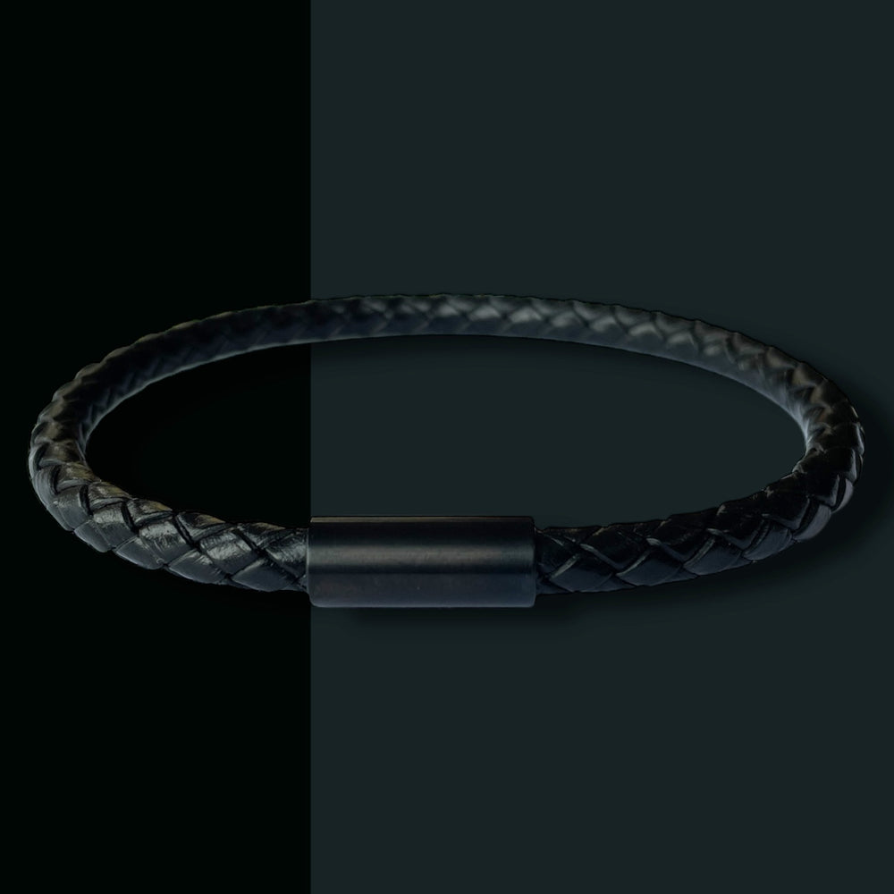 BLACK LEATHER BRACELET | BLACK STEEL image 1