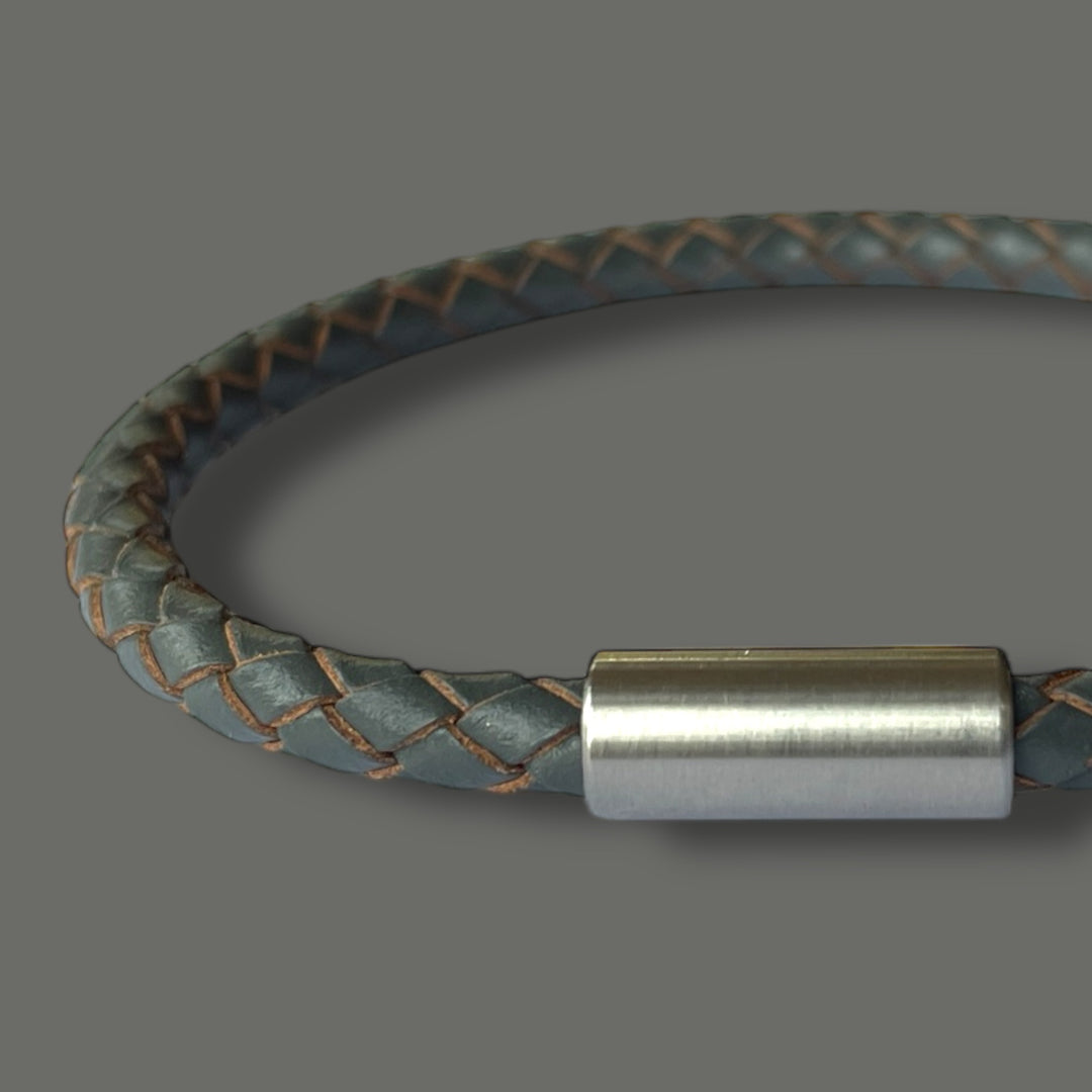 GREY LEATHER BRACELET image 0