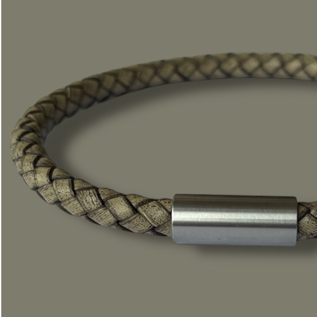 NATURAL LEATHER BRACELET image 0