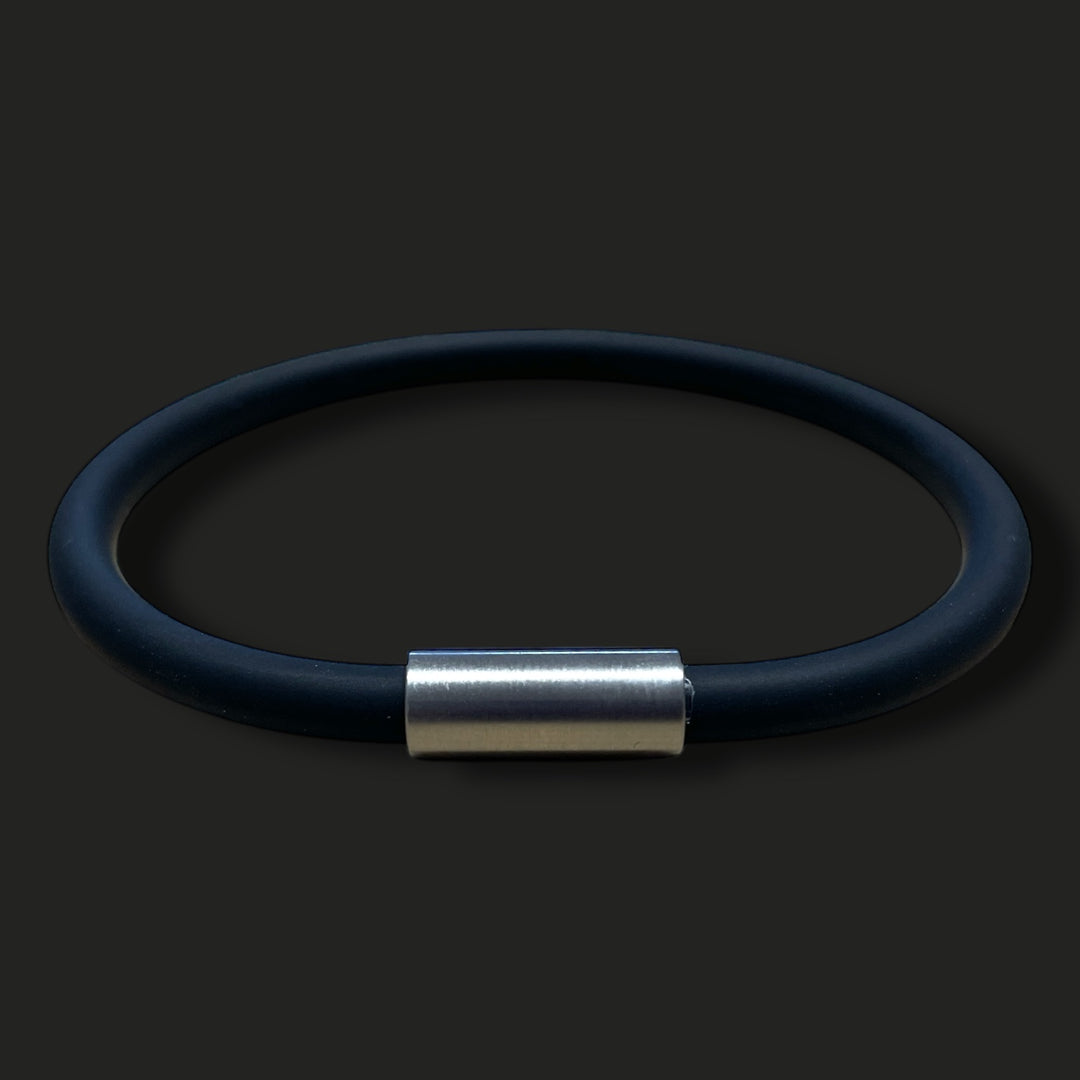 BLACK SILICONE BRACELET image 1