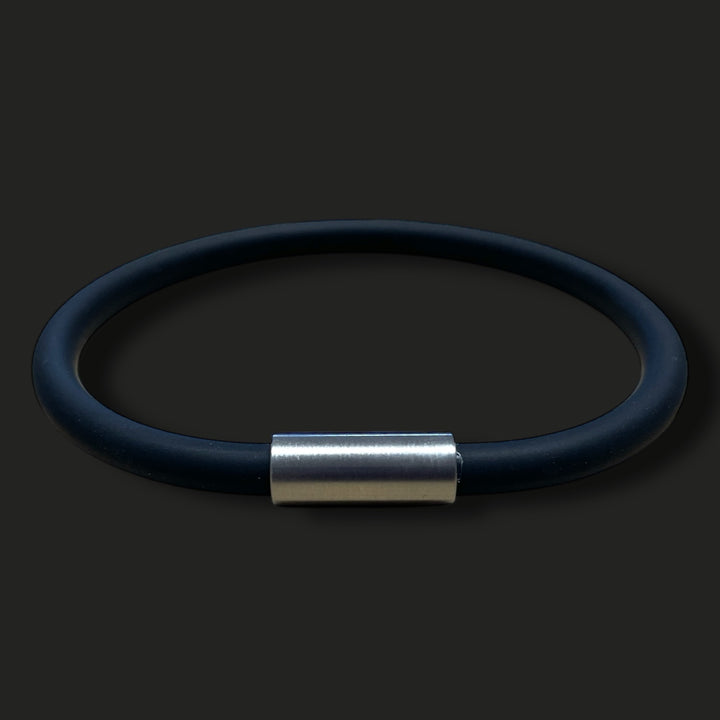 BLACK SILICONE BRACELET image 1