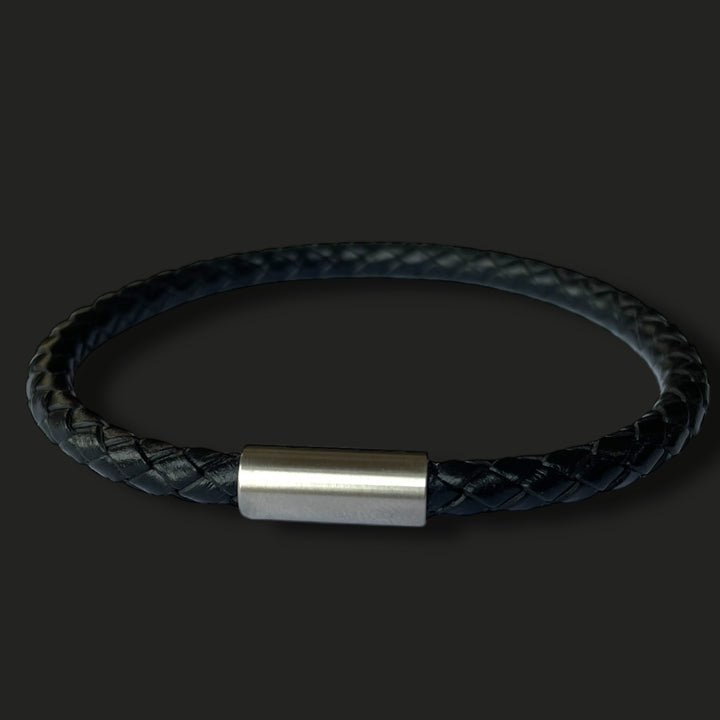 BLACK LEATHER BRACELET image 1