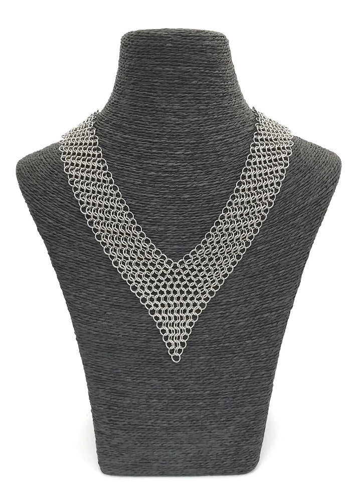 CHAIN MAILLE NECKLACE | European V Necklace image 0