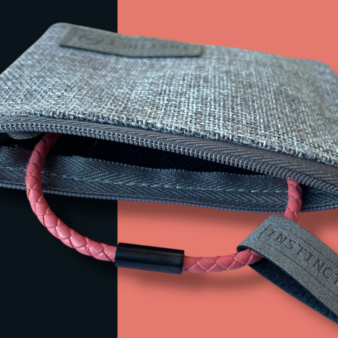 CORAL LEATHER BRACELET | BLACK STEEL image 4