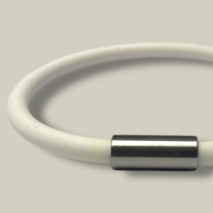 WHITE SILICONE BRACELET image 0