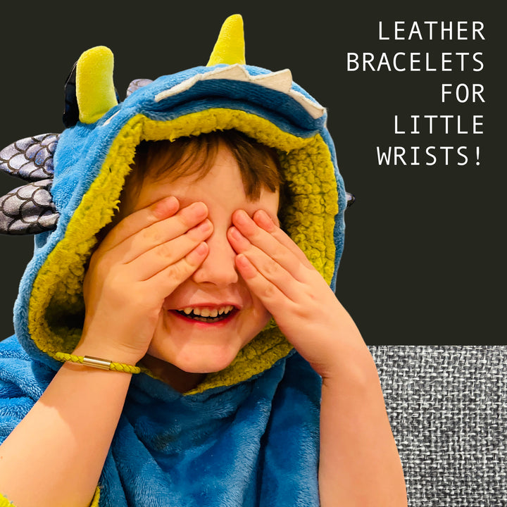 KIDS LEATHER BRACELET | CORAL image 2