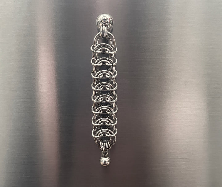 CHAIN MAILLE MAGNET | Scroll image 0